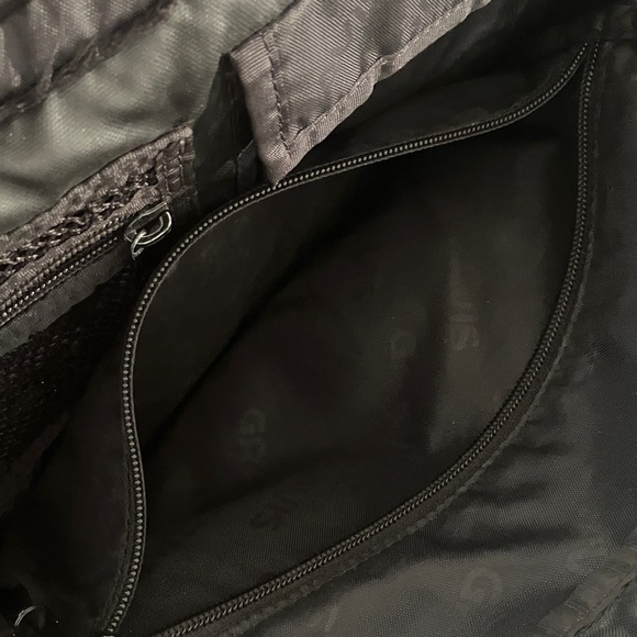 Gravis Black Backpack - Picture 6 of 10